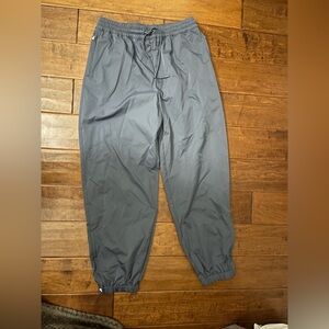 Brand New never worn, The group by Babaton white
Poe Jogger, navy grey blue